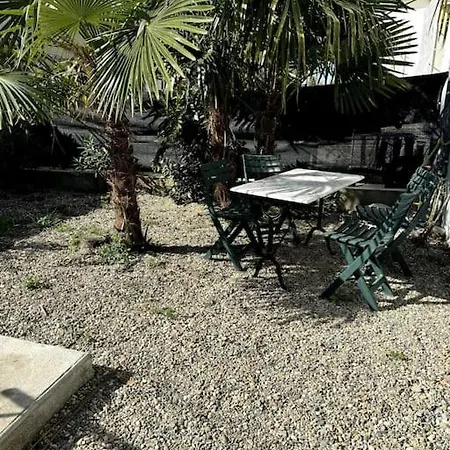 Sabatier T4 Avec Terrasse Et Jardin Carcassonne