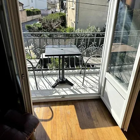 Sabatier T4 Avec Terrasse Et Jardin Apartament